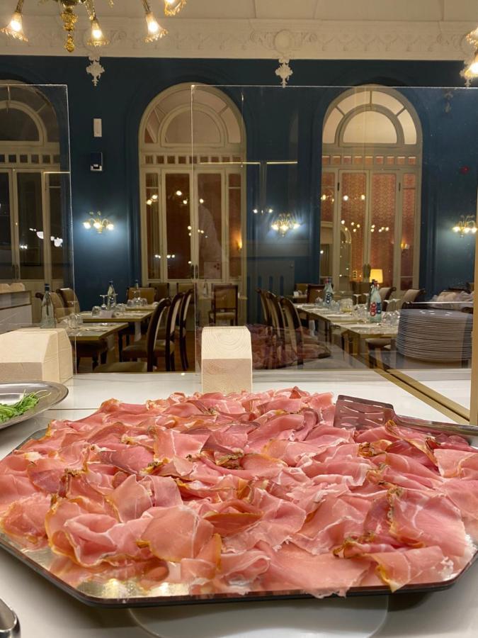 Grand Hotel Regina Salsomaggiore Salsomaggiore Terme Dış mekan fotoğraf