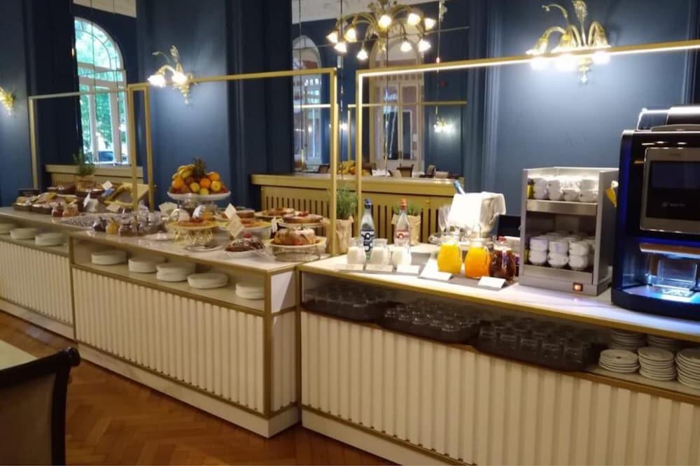 Grand Hotel Regina Salsomaggiore Salsomaggiore Terme Dış mekan fotoğraf